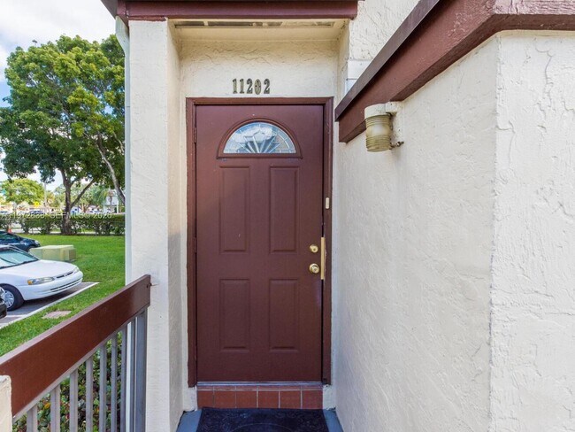 Building Photo - 11202 Taft St