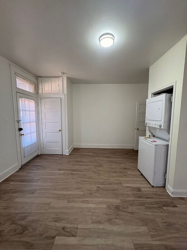 Foto del edificio - 3043 N Calvert St