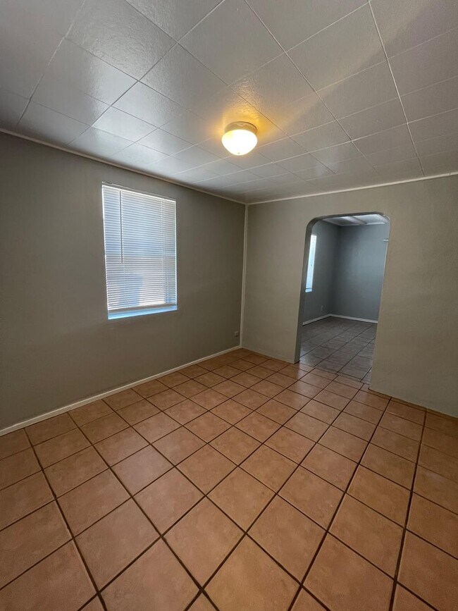 Foto del edificio - Waverly4433-1