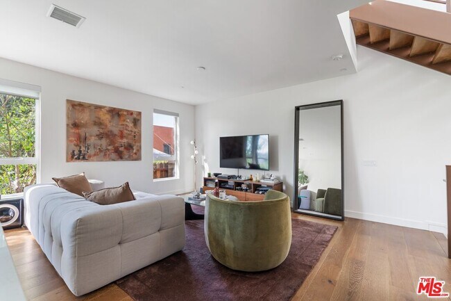 Foto del edificio - 1902 Liberty Ct