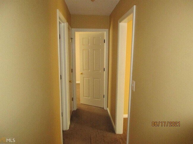Building Photo - 4746 Klondike Dr