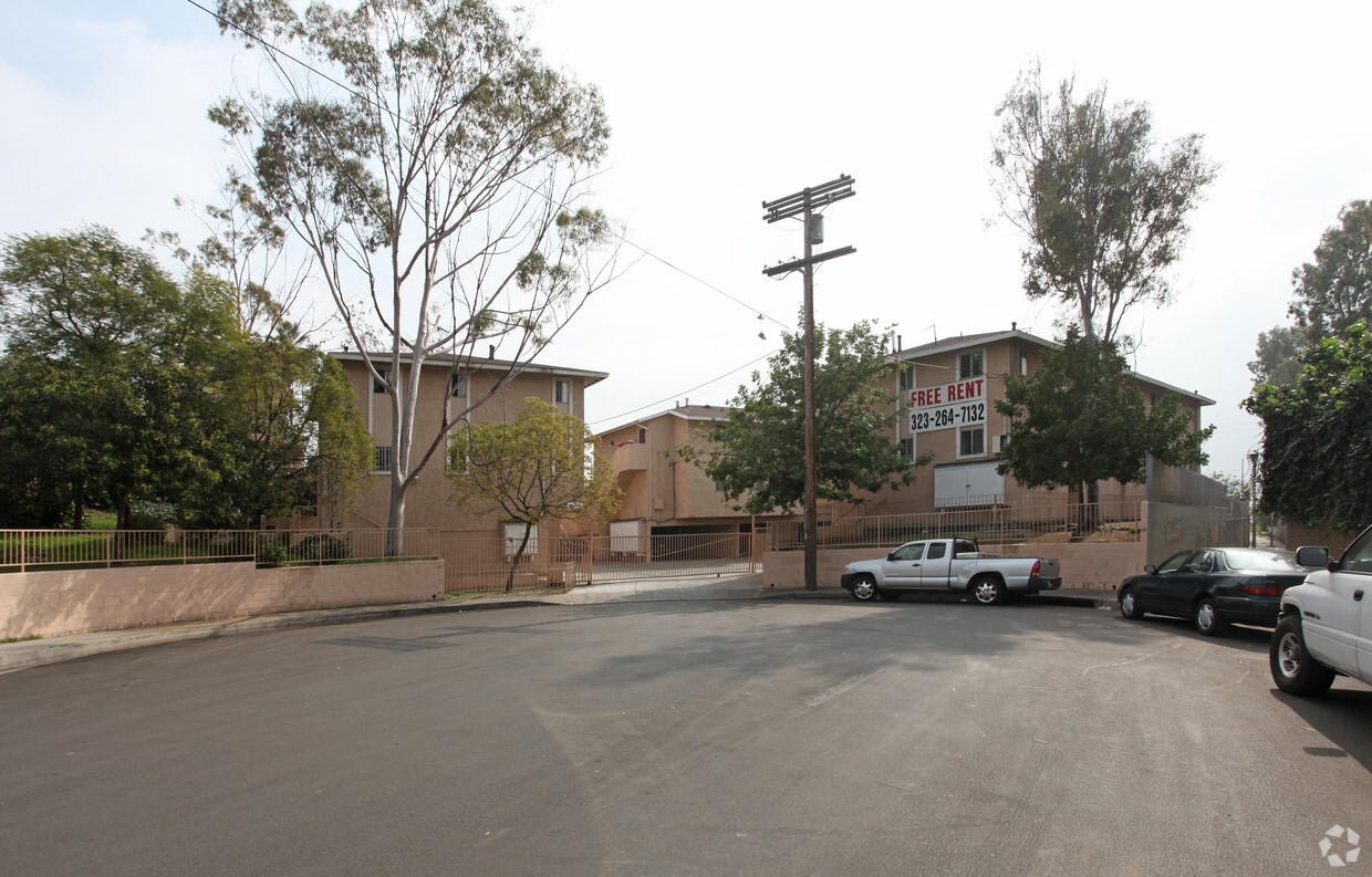 Primary Photo - 532 San Benito Street Apartments