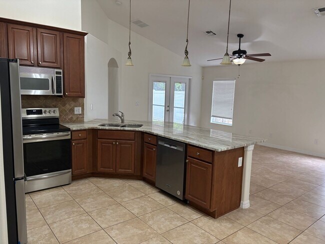 Building Photo - Gated community in quiet subdivision