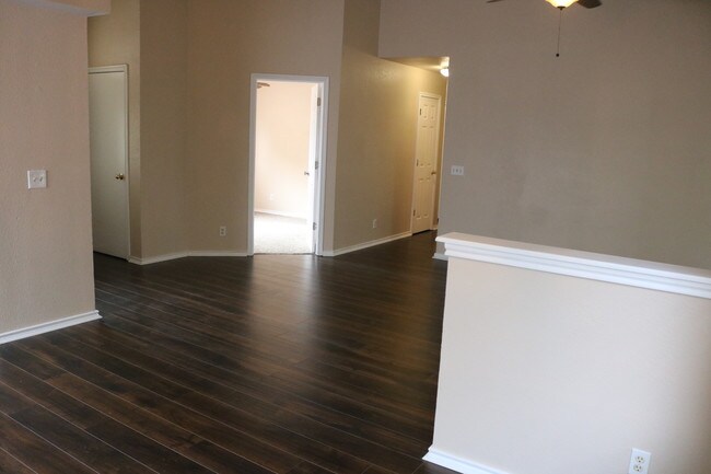 Building Photo - 3308 Ross Cove