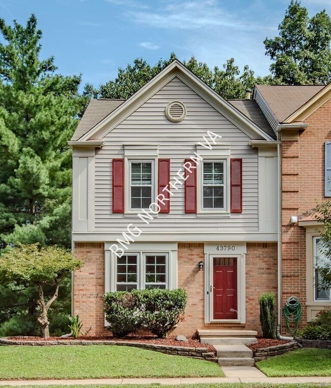 Photo - 43790 Laburnum Sq- House