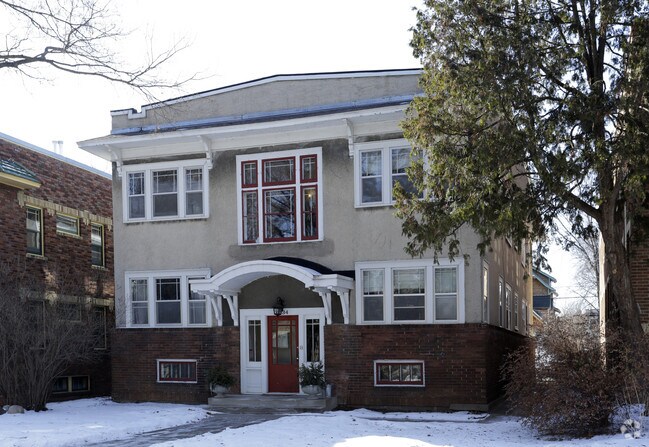 Building Photo - 3530 Harriet Ave