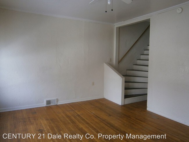 Building Photo - 346 Garfield St