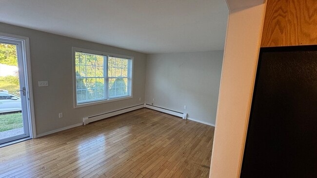 Building Photo - 151-153-153 Oak Hill Rd
