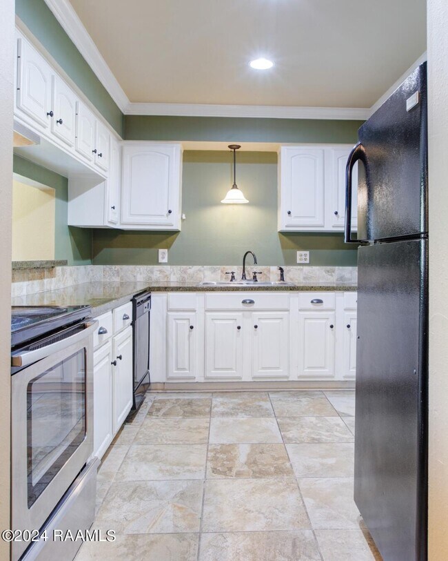 Building Photo - 326 Guilbeau Rd