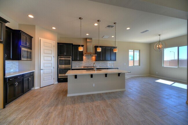 Building Photo - Gorgeous Single Level 4 bed 3 bath 3 car garage home at the Meadows community in Peoria