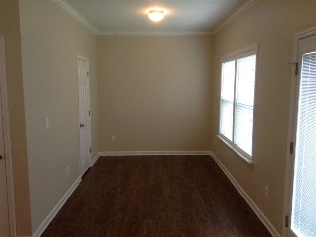 Building Photo - 10027 Seven Oaks Drive