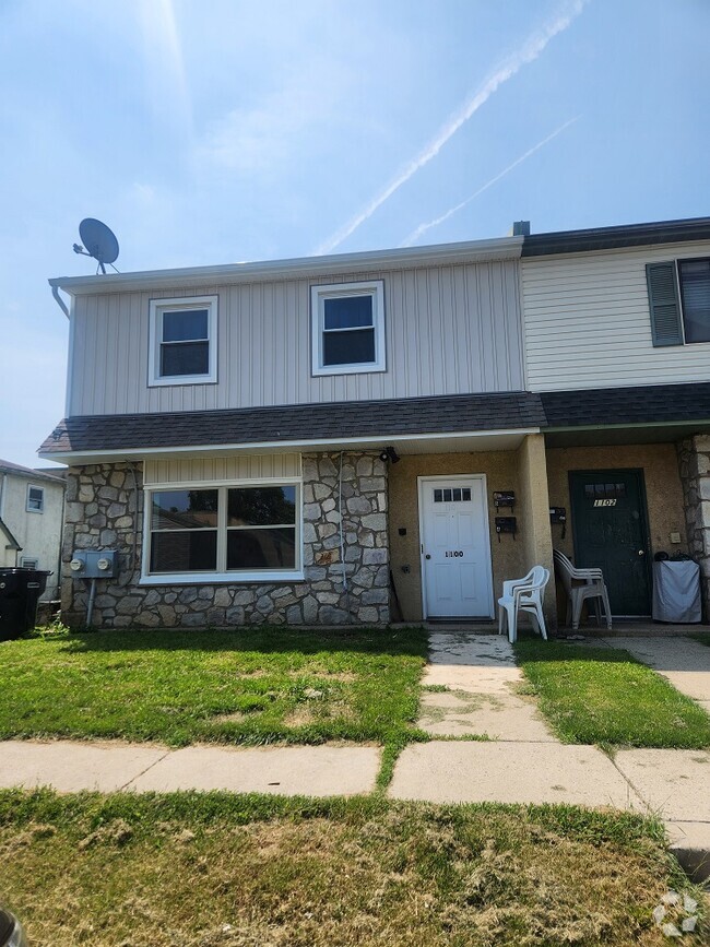 Building Photo - 1100 Vincent Rd
