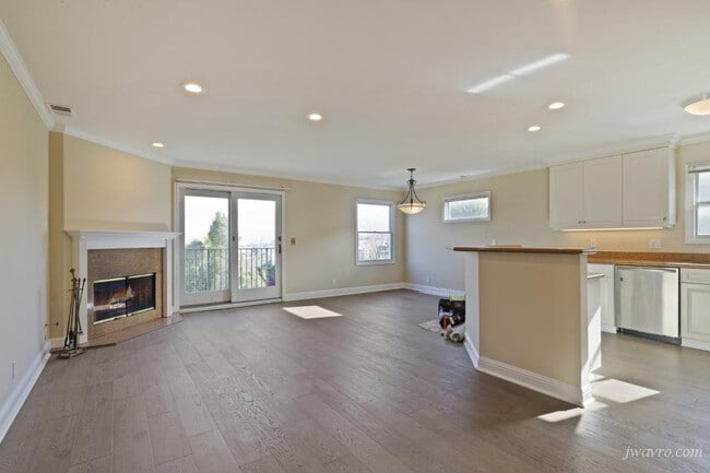 Photo - 25 Homestead