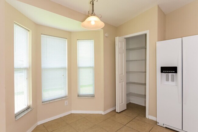 Foto del edificio - 5446 Passing Pine Ln