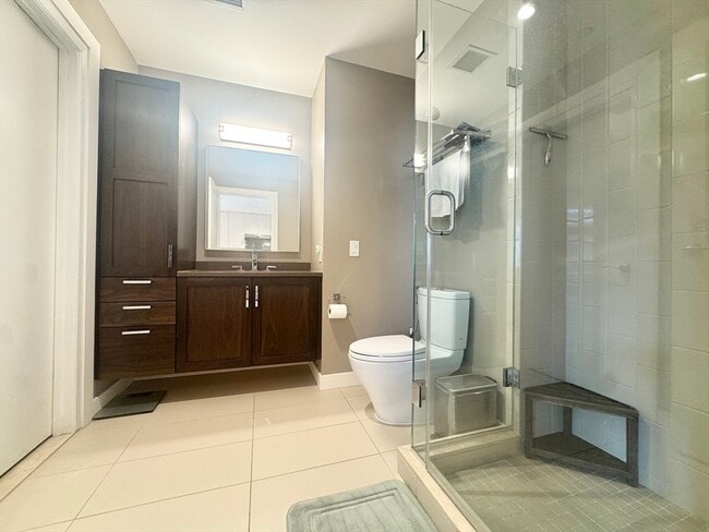 Building Photo - 32 Traveler St