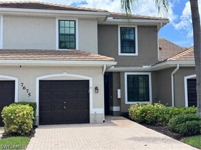 Building Photo - 7675 Meadow Lakes Dr