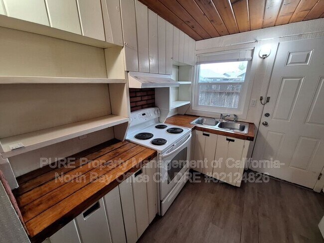 Building Photo - 771 E Cotati Ave