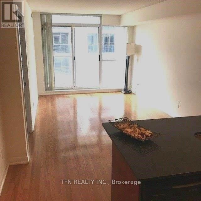 Photo du bâtiment - 5793 Yonge St