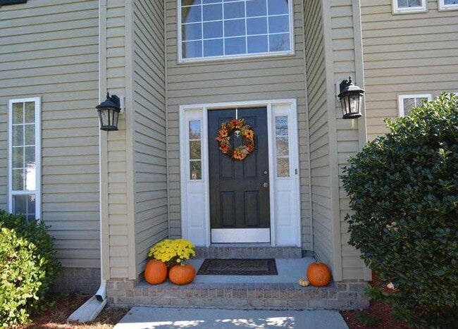 Photo - 1st suite with full bath! House