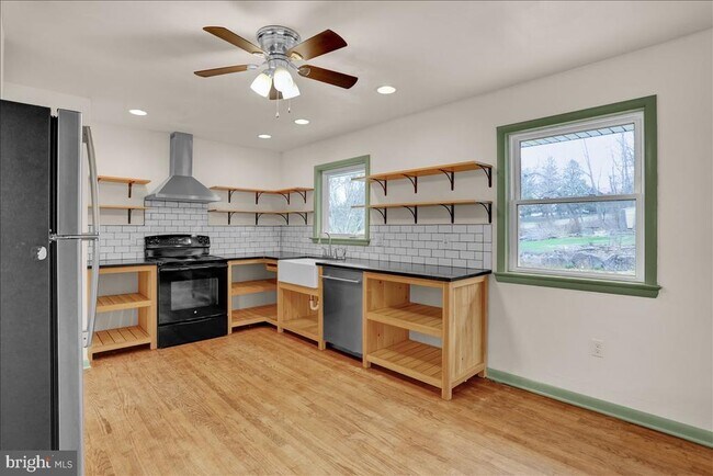 Foto del edificio - 2830 S Hill Camp Rd