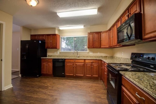 Building Photo - 2307 Pepperweed Dr