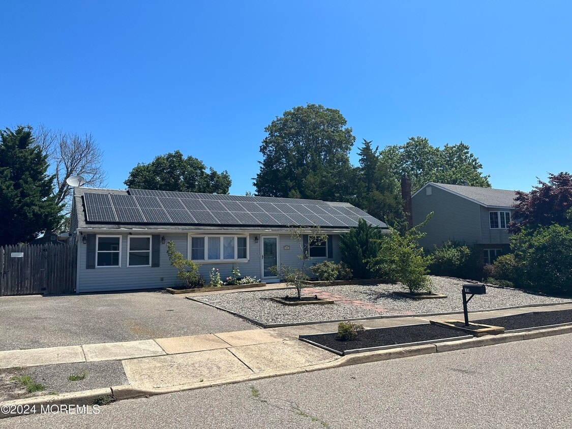 10 James Hollow Dr, Barnegat Township, NJ 08005 House Rental in