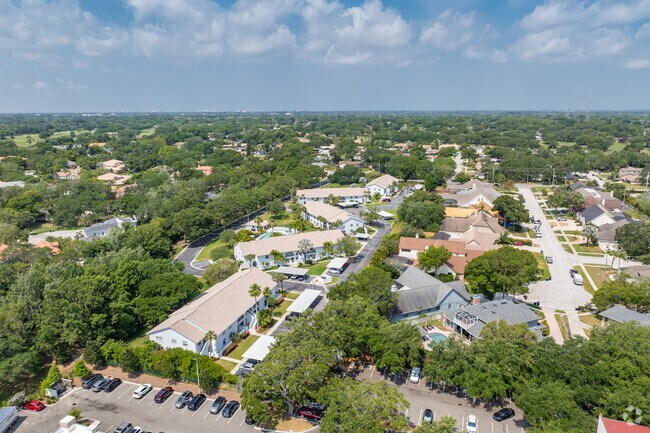 3201-3211 Landmark Dr Clearwater, Florida - Landmark Place
