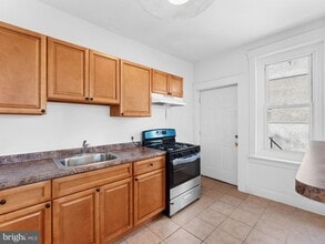 Building Photo - 508 Midvale Ave