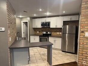 Building Photo - 1233 Wyndham Ct