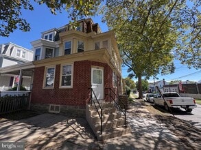 Building Photo - 121 Central Ave