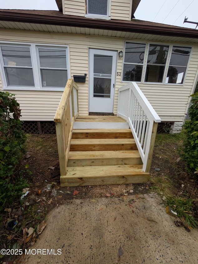Primary Photo - 53 Ramsey Ave
