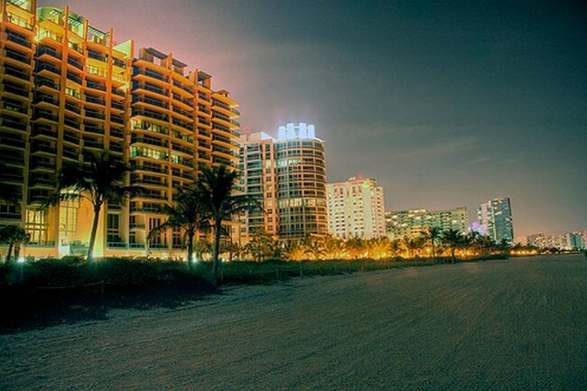 Foto del edificio - 7435 Harding Ave