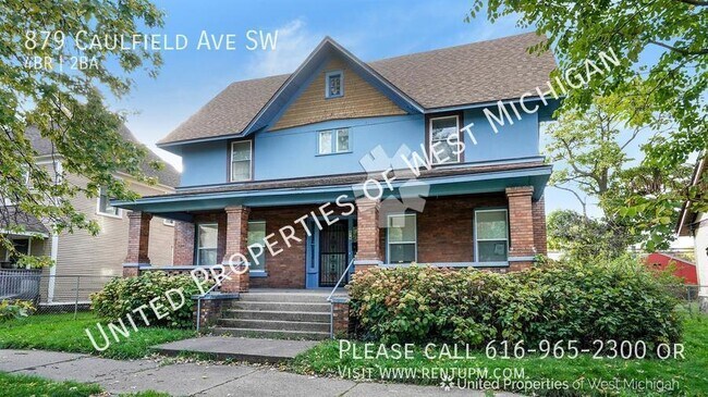 Building Photo - Available Now | Gorgeous 4 Bedroom 2 Bath ...
