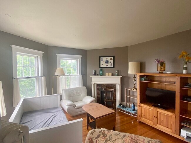 Foto del edificio - 8 Upland Rd