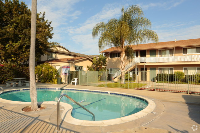 Pool - Bonita Arms Apartments