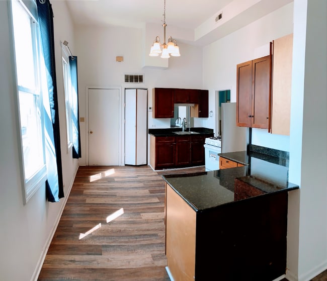 Photo - 2906 S Wells St Apartment
