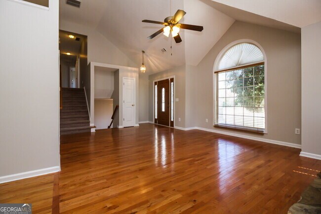 Building Photo - 301 Saddlewood Dr