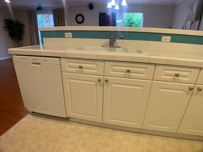 Photo - Lovely Beaverton Home - 4 Bedrooms 2.5 Bat...