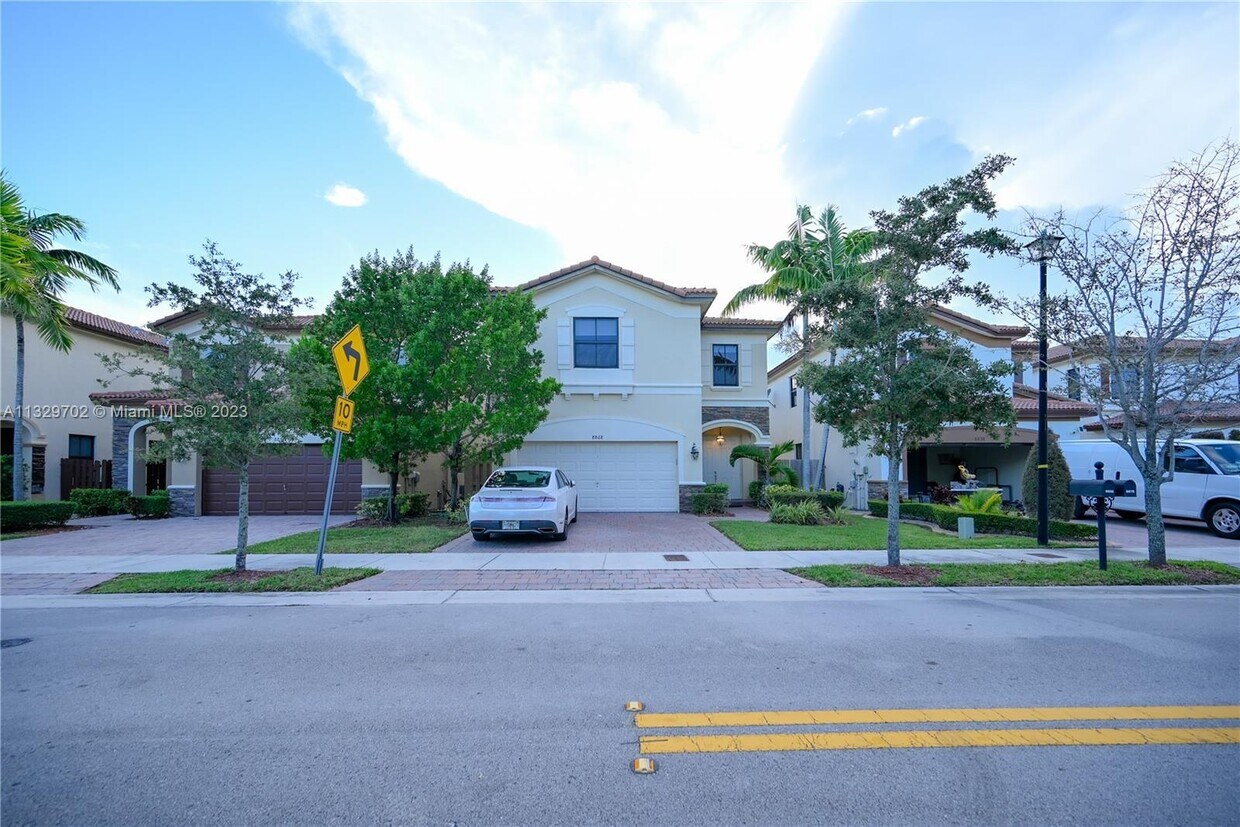 8868 NW 101st Pl, Doral, FL 33178 House Rental in Doral, FL