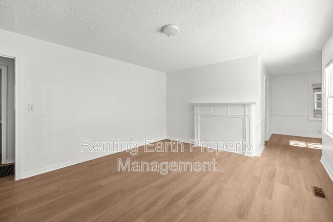 Foto del edificio - 937 5 Mile Rd