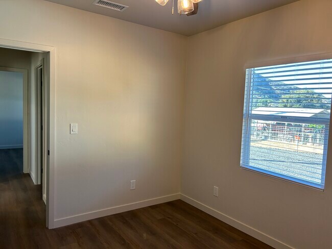 Foto del edificio - 15472 Olde Hwy 80