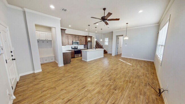 Foto del edificio - 311 Fairway Dr