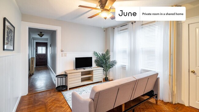 Foto del edificio - Room in Shared 3 bed/1 bath home