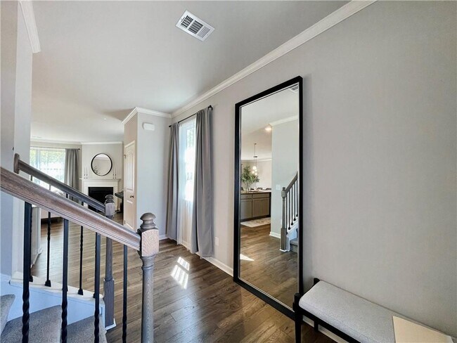 Foto del edificio - 5890 Hoot Owl Ln