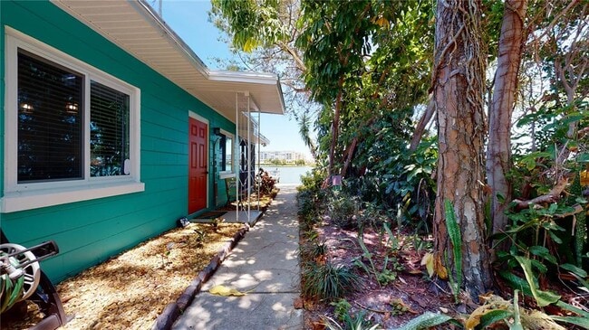 Building Photo - 7901 Boca Ciega Dr