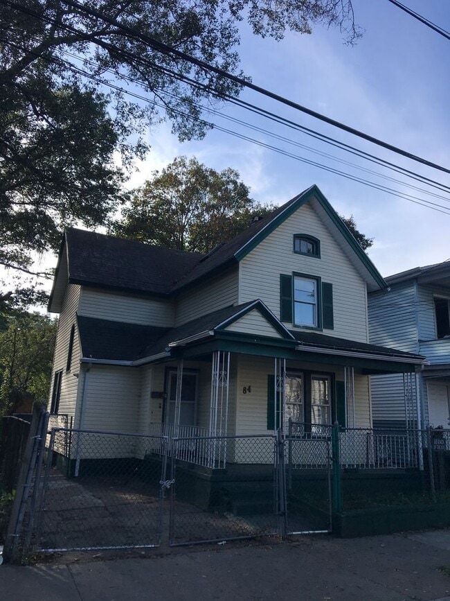 Building Photo - 84 Hurlburt St