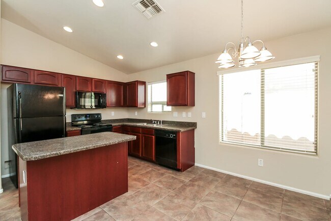 Building Photo - 40084 W Sanders Way