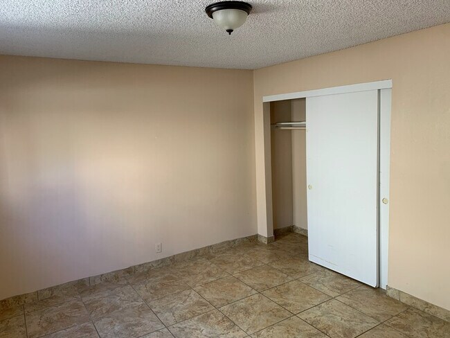 Foto del edificio - 11644 Bellflower Blvd