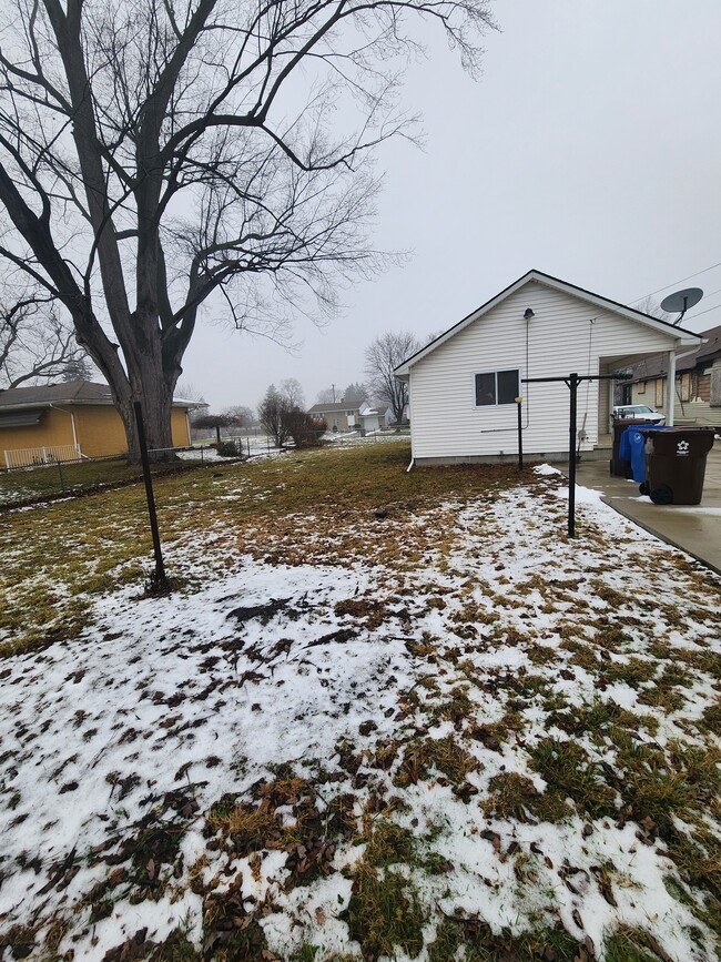 Photo - 26233 Penn St House