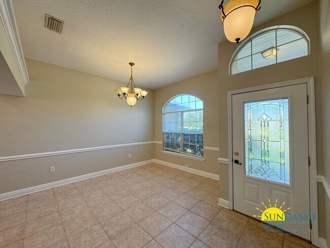 Foto del edificio - Beautiful Home in a gated community in Mar...